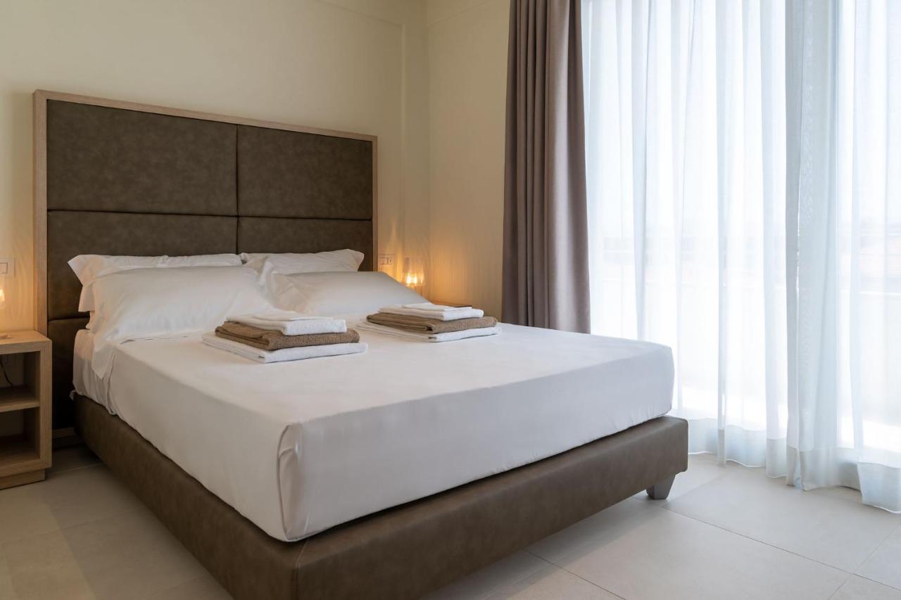 Palace Lido Hotel & Suites Marina di Cecina Εξωτερικό φωτογραφία