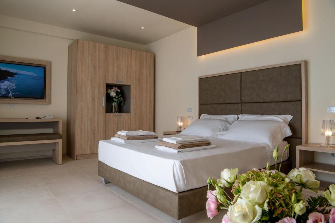 Palace Lido Hotel & Suites Marina di Cecina Εξωτερικό φωτογραφία